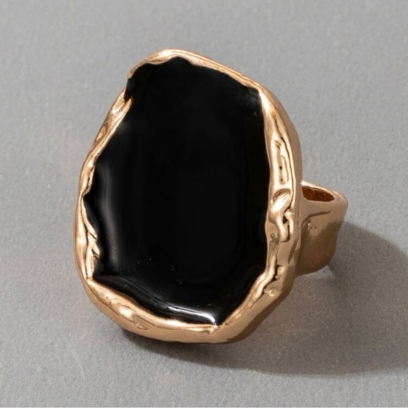 Black & Gold Statement Ring - Picture 1 of 4